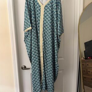 Blue and Cream Patterned Kaftan